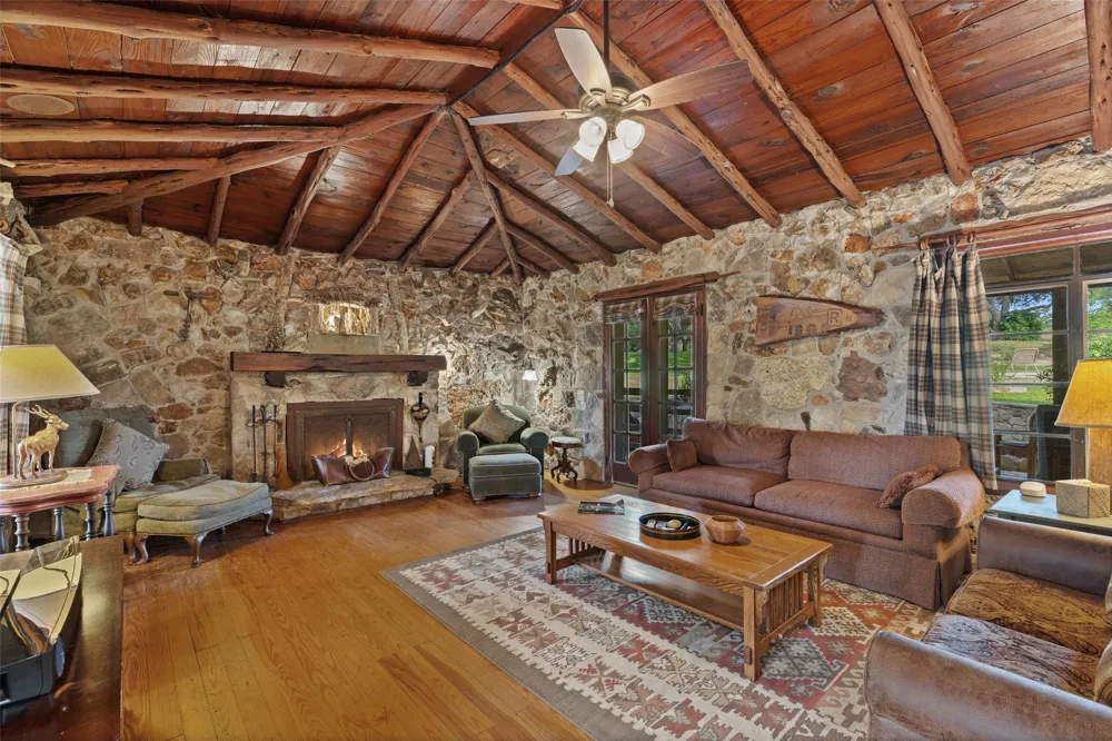 505 Red Corral Ranch Road Wimberley, TX 78676