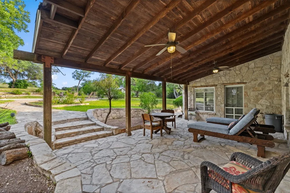505 Red Corral Ranch Road Wimberley, TX 78676