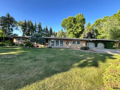 803 Spruce Court