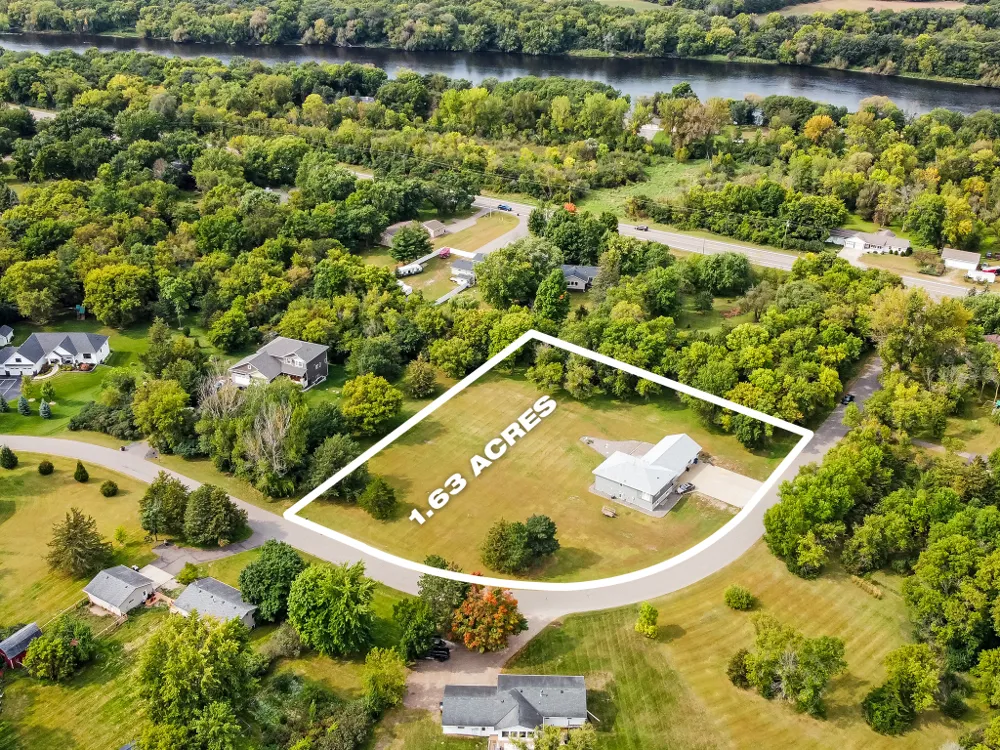 9955 Hall Avenue NE Monticello, MN 55362