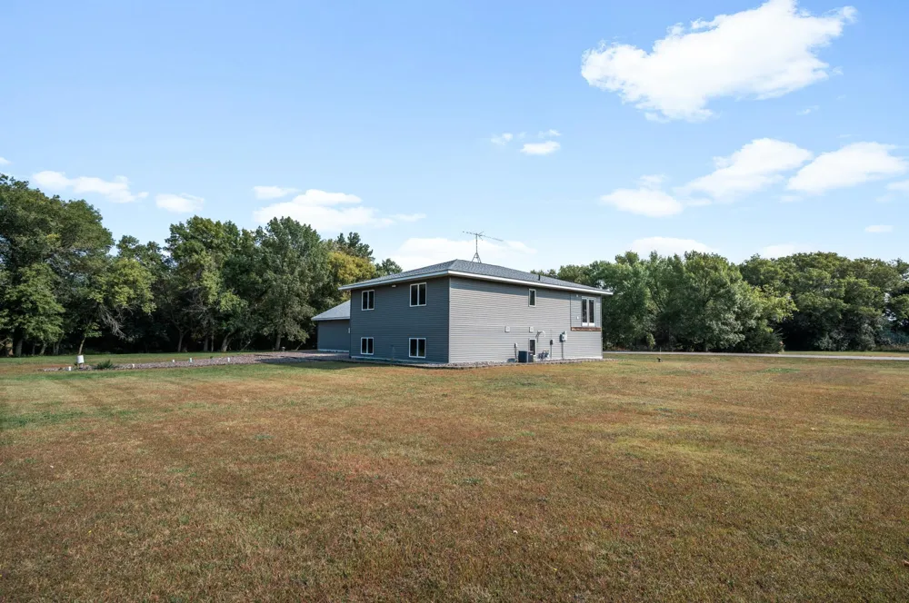 9955 Hall Avenue NE Monticello, MN 55362