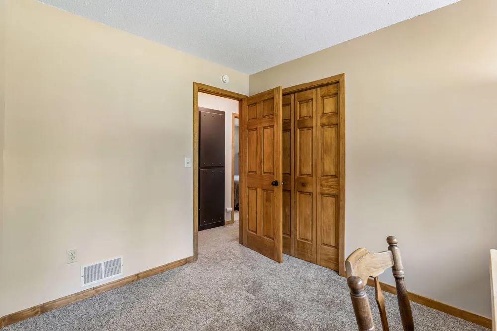 22017 Quincy Street NE Cedar, MN 55011