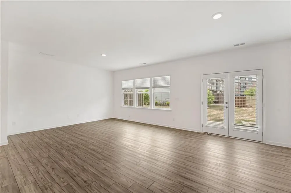 649 Isom Walk Suwanee, GA 30024
