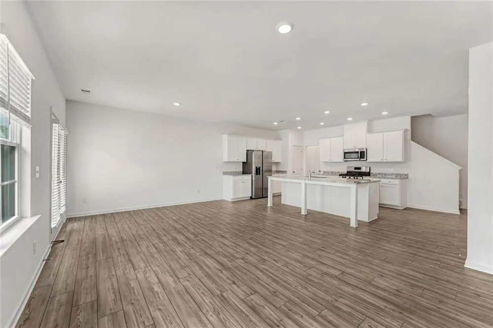 649 Isom Walk Suwanee, GA 30024