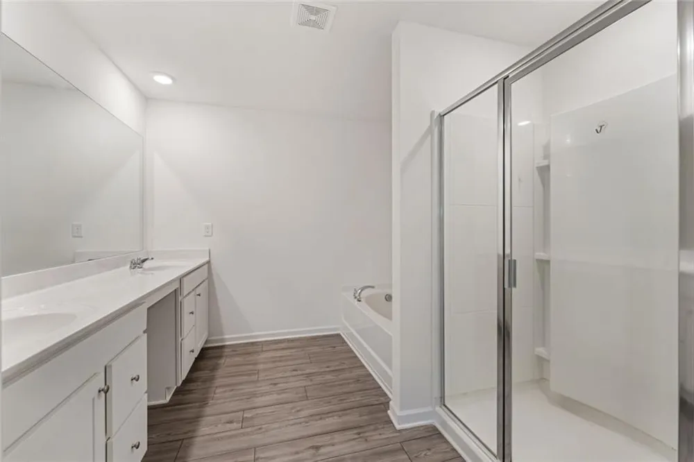 649 Isom Walk Suwanee, GA 30024