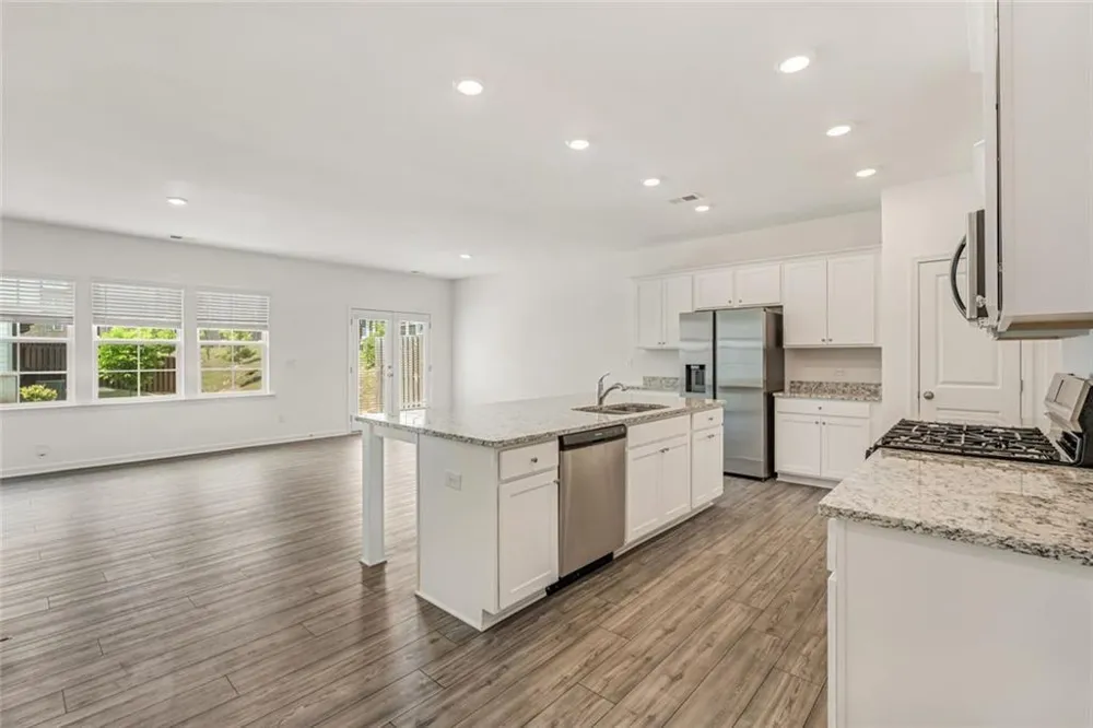 649 Isom Walk Suwanee, GA 30024