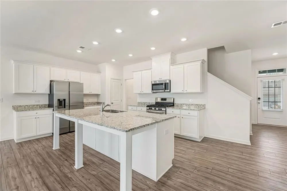 649 Isom Walk Suwanee, GA 30024