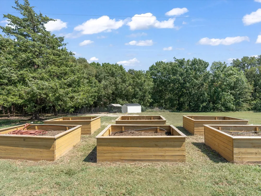 946 Burke Road Gunter, TX 75058