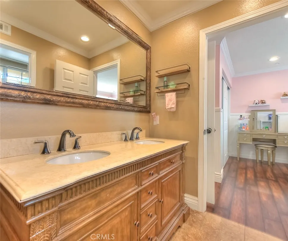 2383 Pacer Norco, CA 92860
