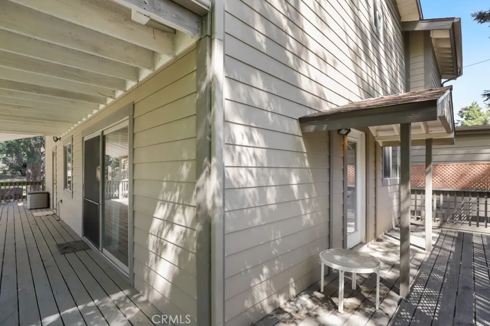 21645 Jobs Peak Road Cedarpines Park, CA 92322
