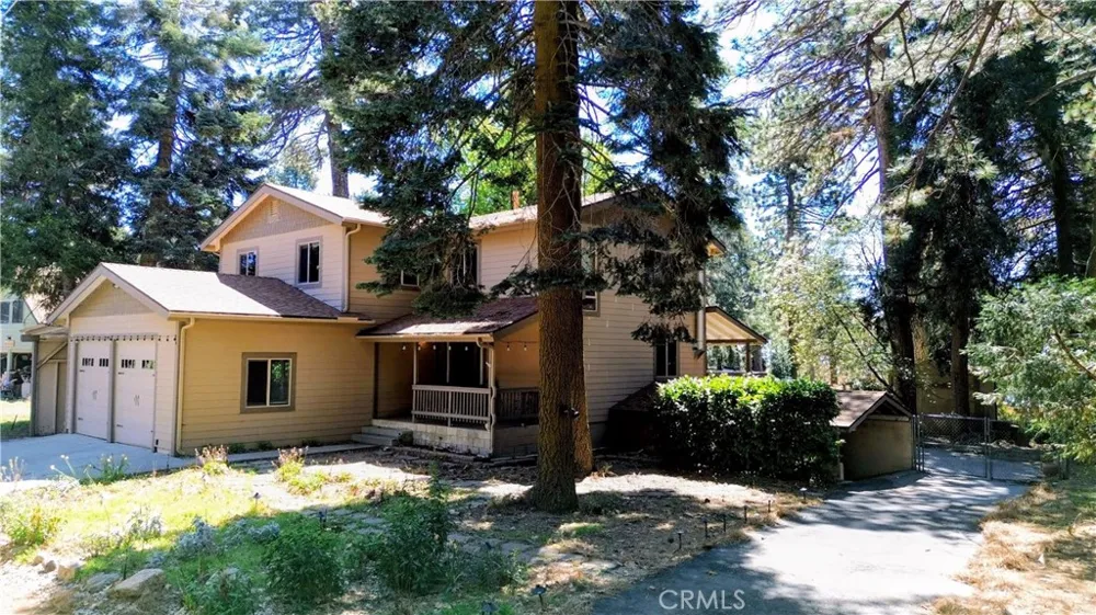 21645 Jobs Peak Road Cedarpines Park, CA 92322