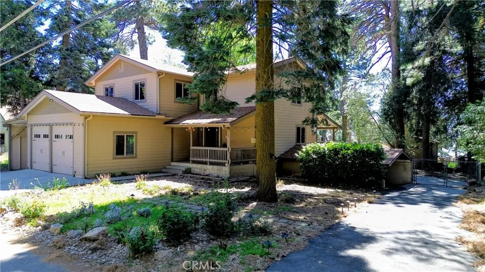 21645 Jobs Peak Road Cedarpines Park, CA 92322