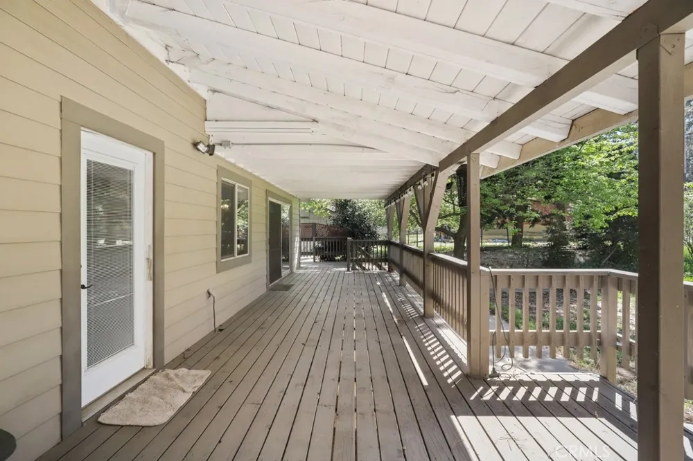 21645 Jobs Peak Road Cedarpines Park, CA 92322