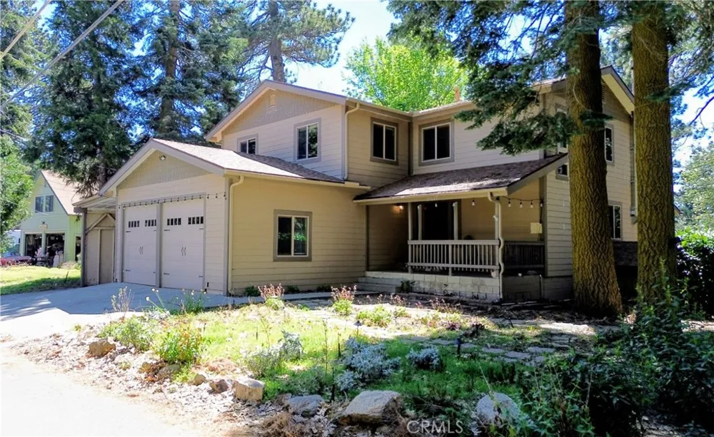 21645 Jobs Peak Road Cedarpines Park, CA 92322