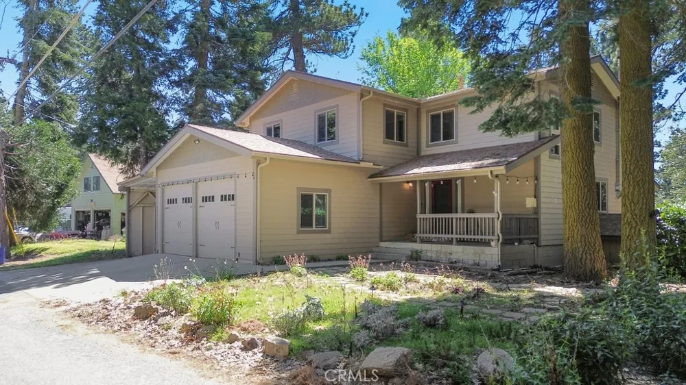 21645 Jobs Peak Road Cedarpines Park, CA 92322