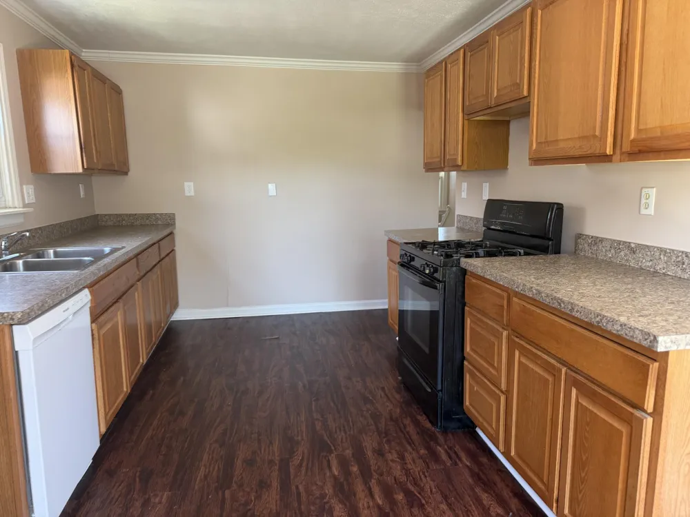 1422 E Granet Avenue Hazel Park, MI 48030