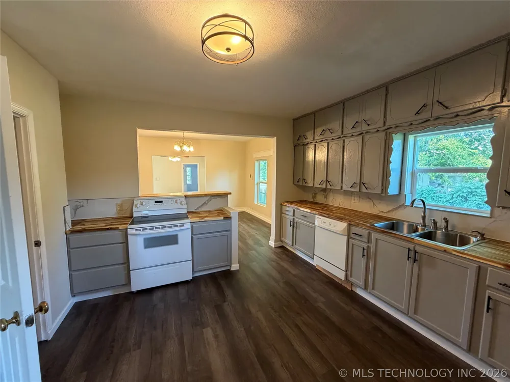 206 W Main Bokchito, OK 73449