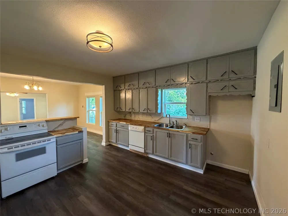206 W Main Bokchito, OK 73449