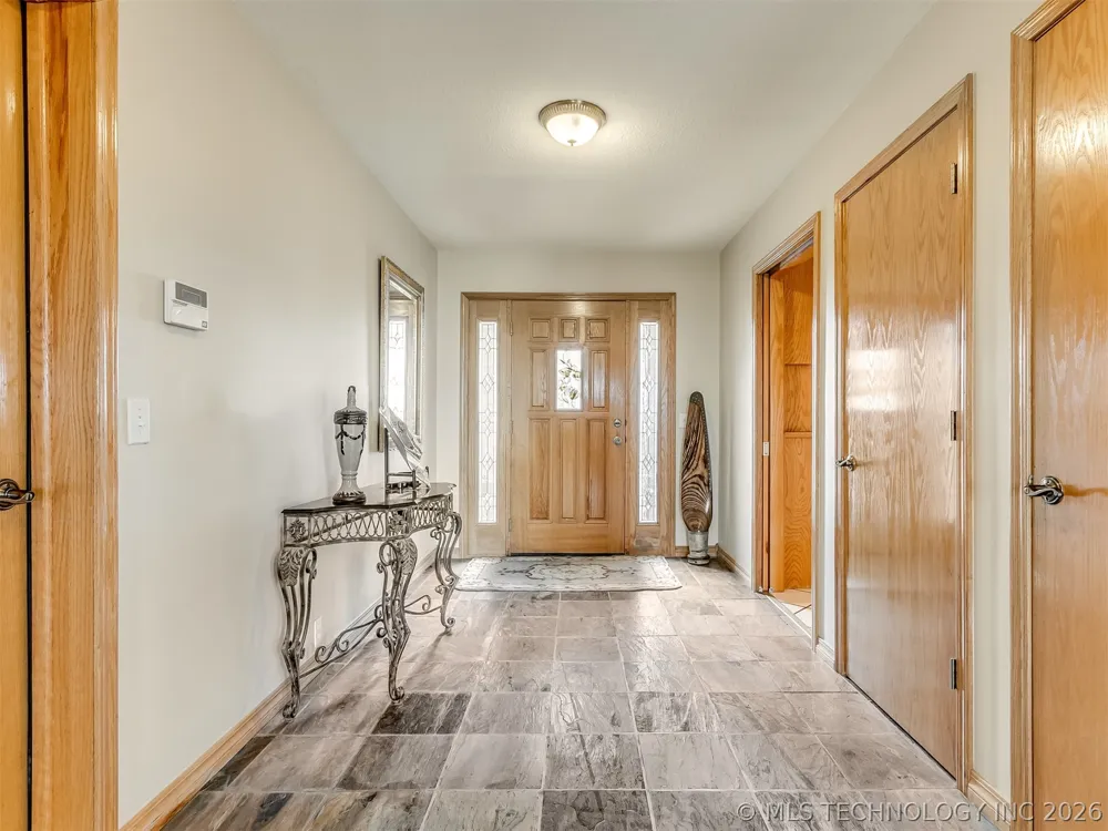 19190 Valley View Lane Catoosa, OK 74015