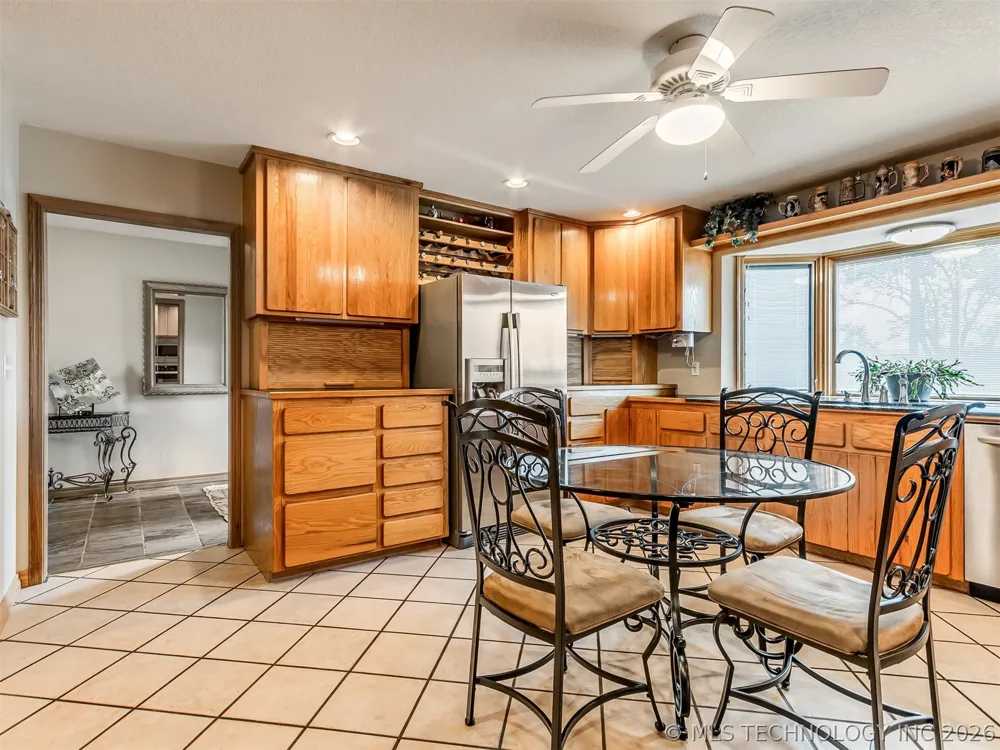 19190 Valley View Lane Catoosa, OK 74015