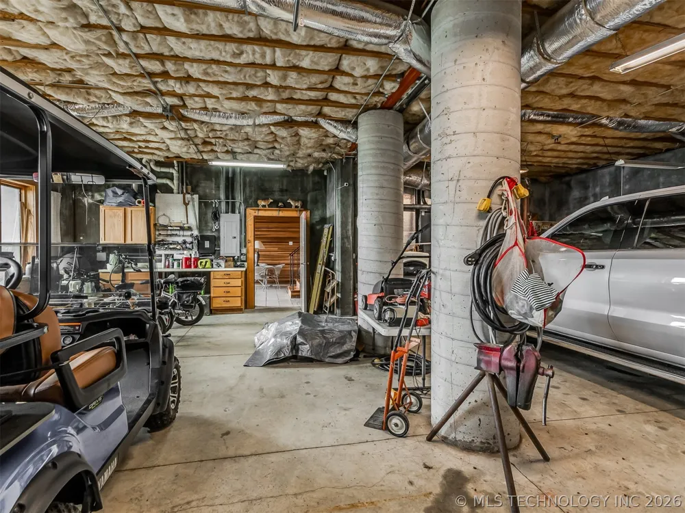 19190 Valley View Lane Catoosa, OK 74015