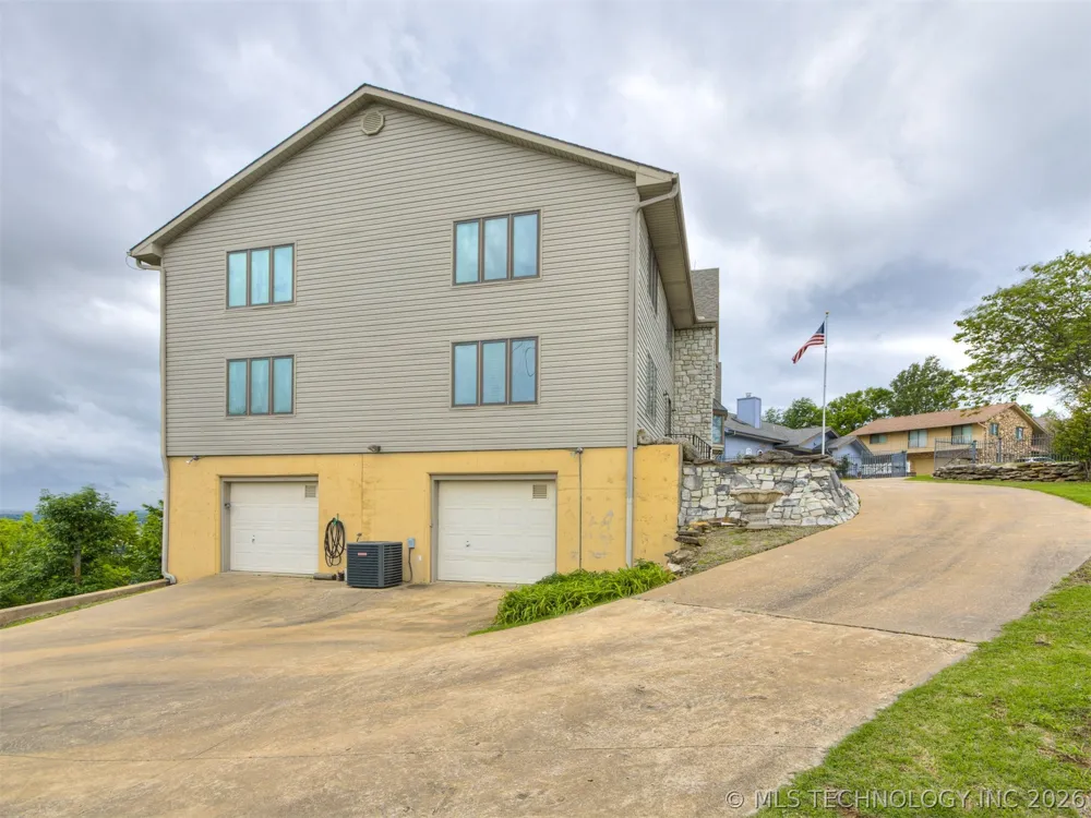 19190 Valley View Lane Catoosa, OK 74015