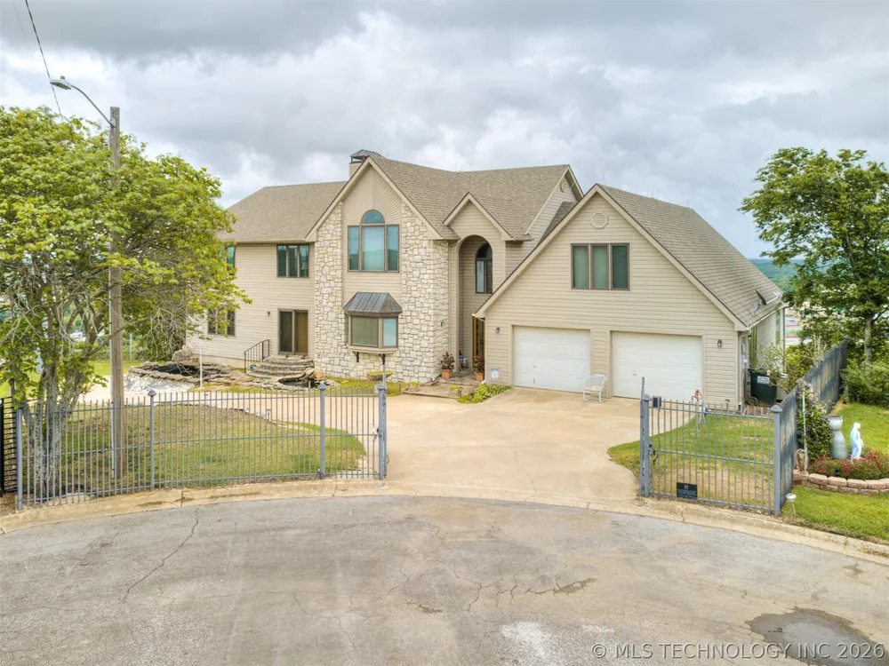 19190 Valley View Lane Catoosa, OK 74015