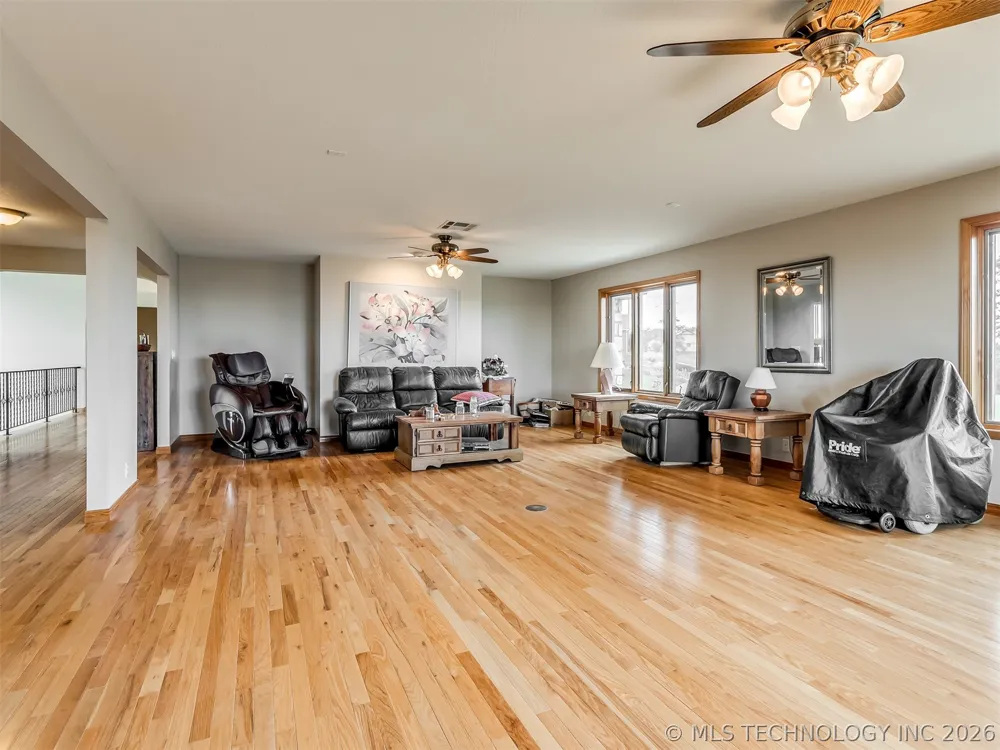 19190 Valley View Lane Catoosa, OK 74015