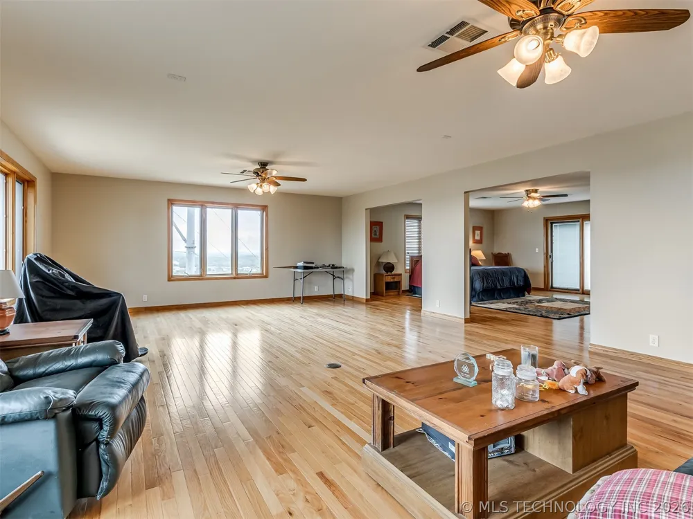 19190 Valley View Lane Catoosa, OK 74015