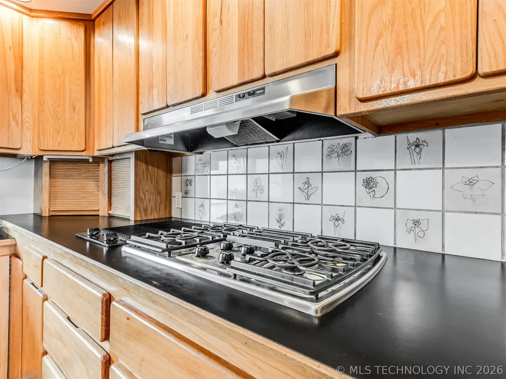 19190 Valley View Lane Catoosa, OK 74015
