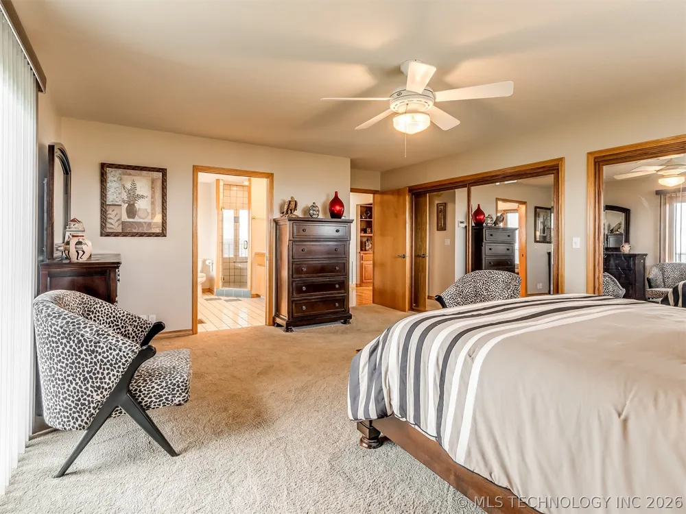 19190 Valley View Lane Catoosa, OK 74015