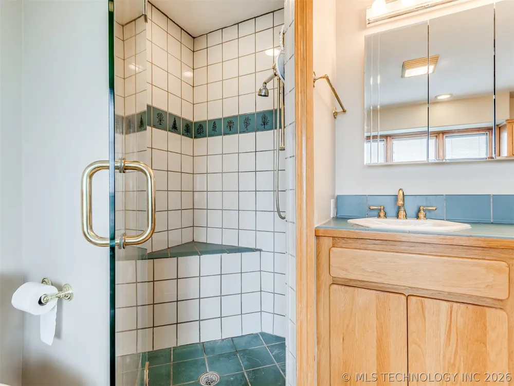 19190 Valley View Lane Catoosa, OK 74015