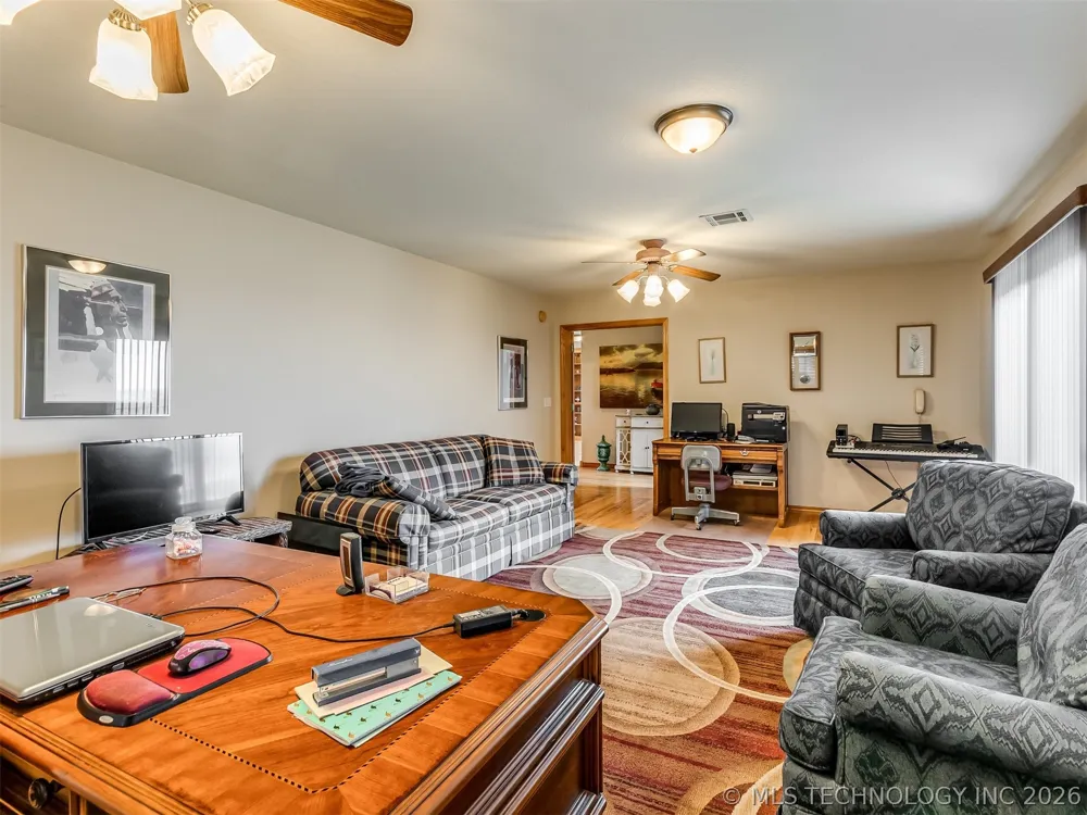 19190 Valley View Lane Catoosa, OK 74015