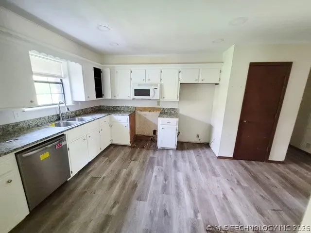 196 Elm Drive Pryor, OK 74361