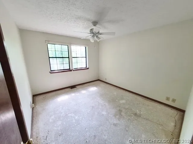 196 Elm Drive Pryor, OK 74361