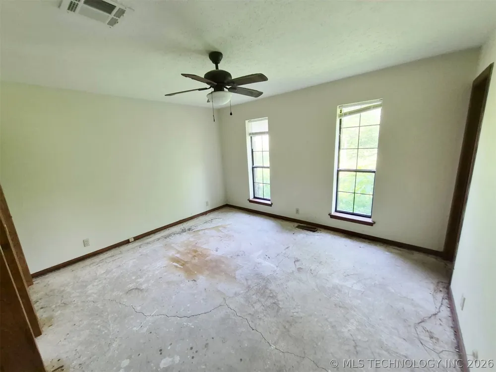 196 Elm Drive Pryor, OK 74361