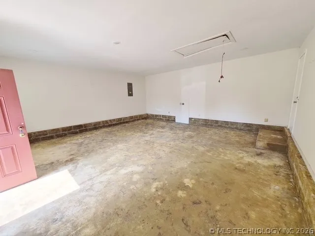 196 Elm Drive Pryor, OK 74361