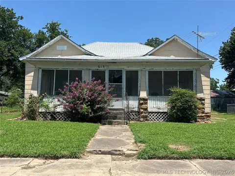 615 W 15th Street