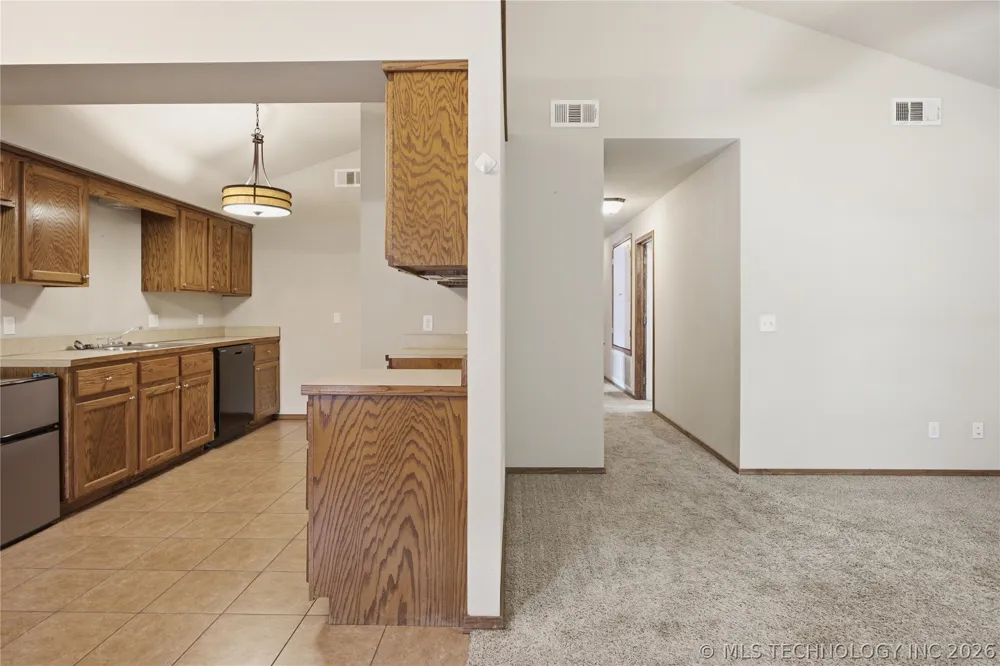 108 W Division Street Oktaha, OK 74450