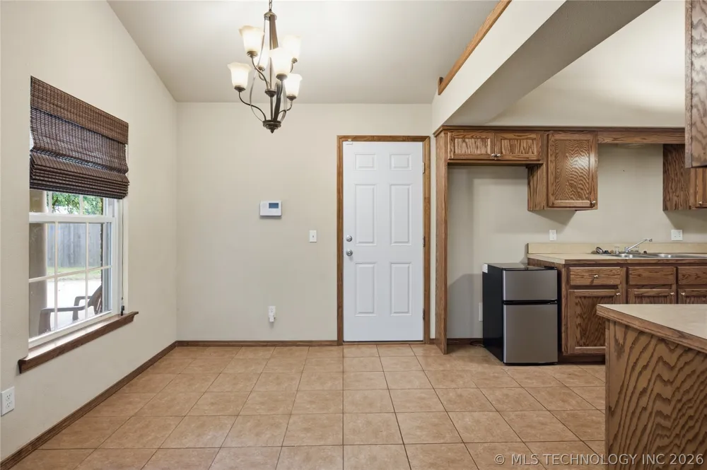108 W Division Street Oktaha, OK 74450