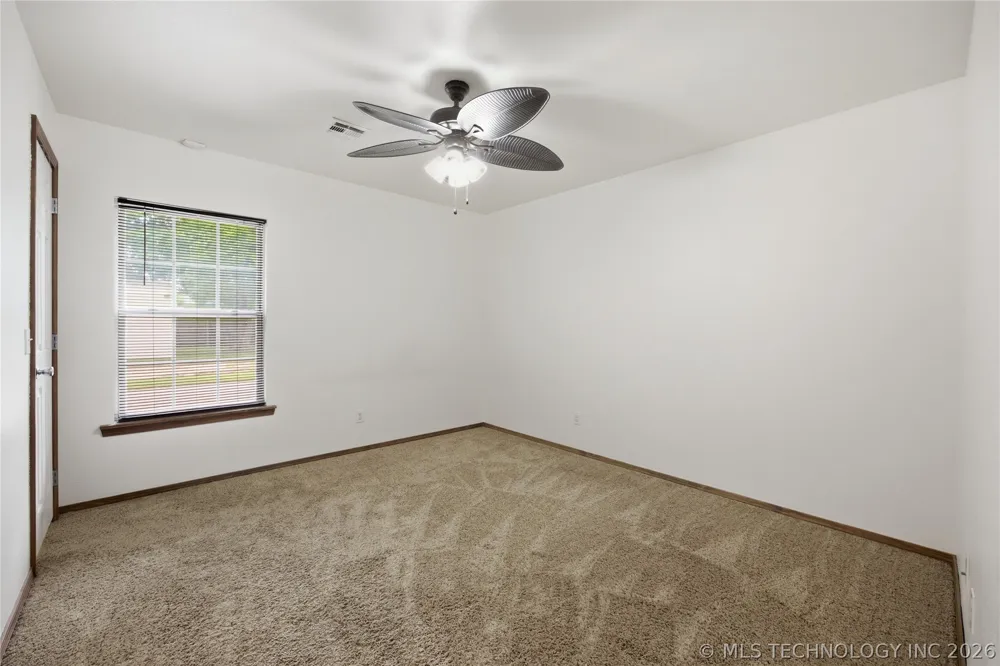 108 W Division Street Oktaha, OK 74450