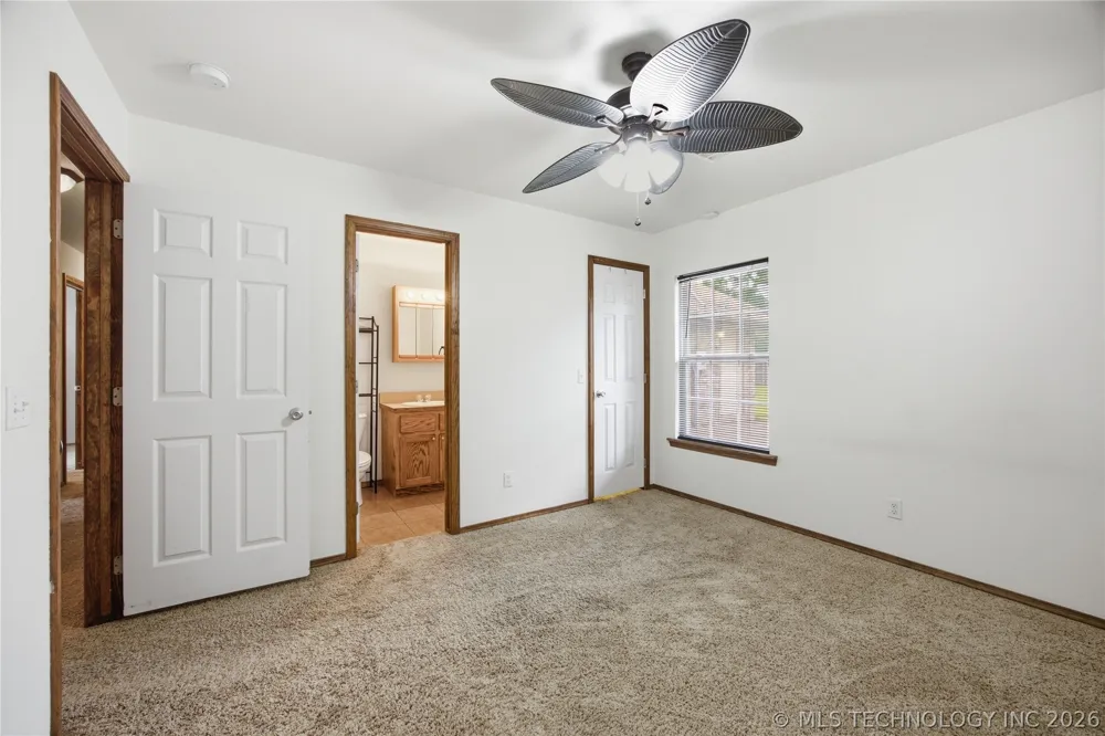 108 W Division Street Oktaha, OK 74450
