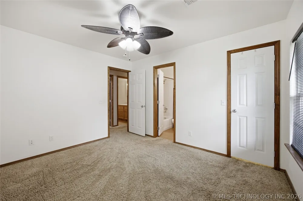 108 W Division Street Oktaha, OK 74450
