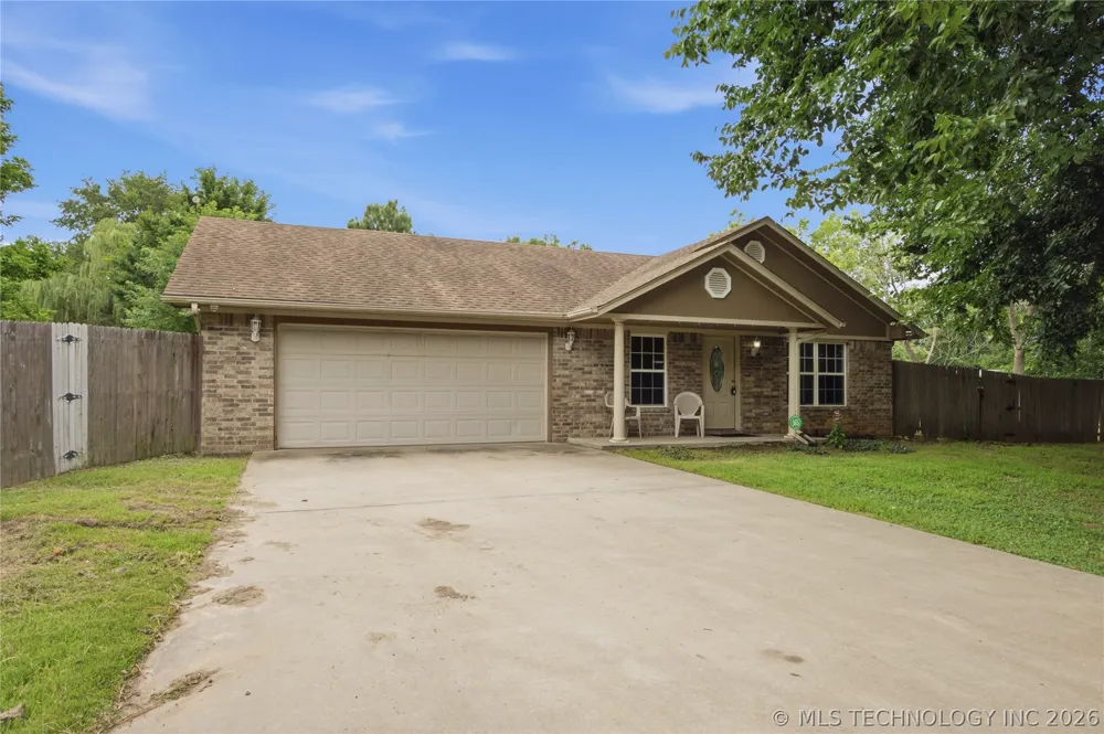 108 W Division Street Oktaha, OK 74450