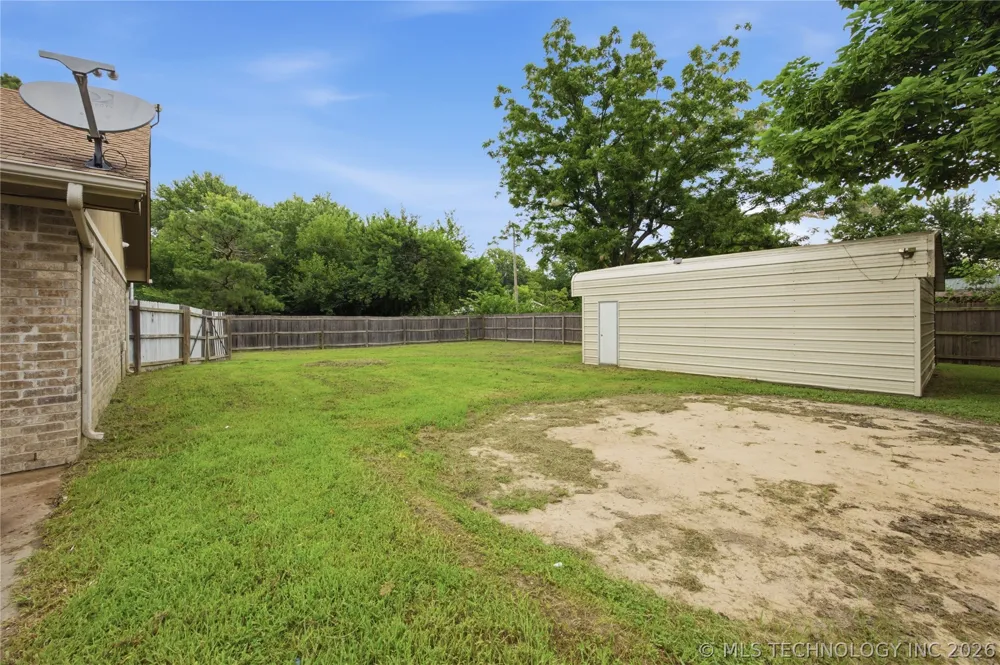 108 W Division Street Oktaha, OK 74450
