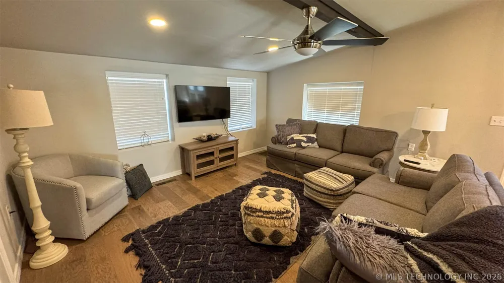 4157 W Roadrunner Drive Hulbert, OK 74441