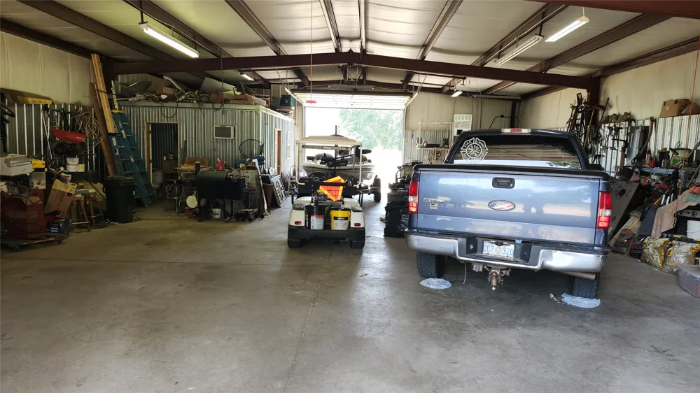 4302 S 445 ROAD Salina, OK 74365