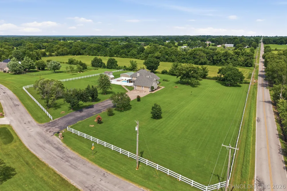 29945 S River Ridge Drive Catoosa, OK 74015