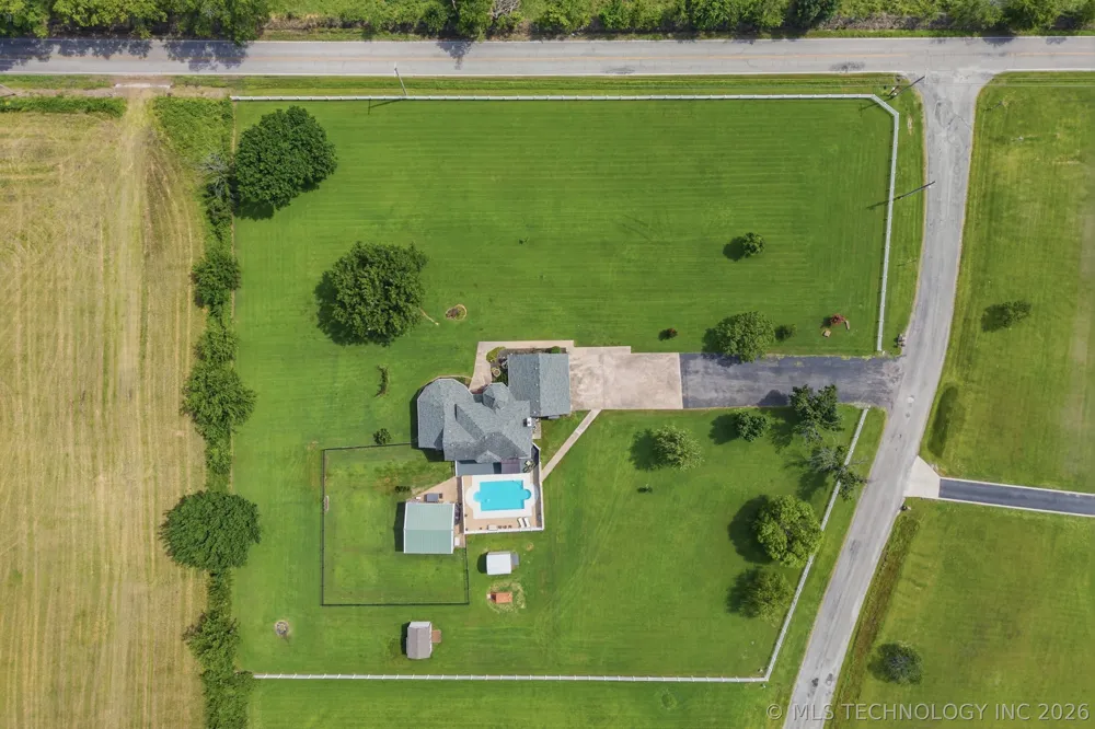 29945 S River Ridge Drive Catoosa, OK 74015