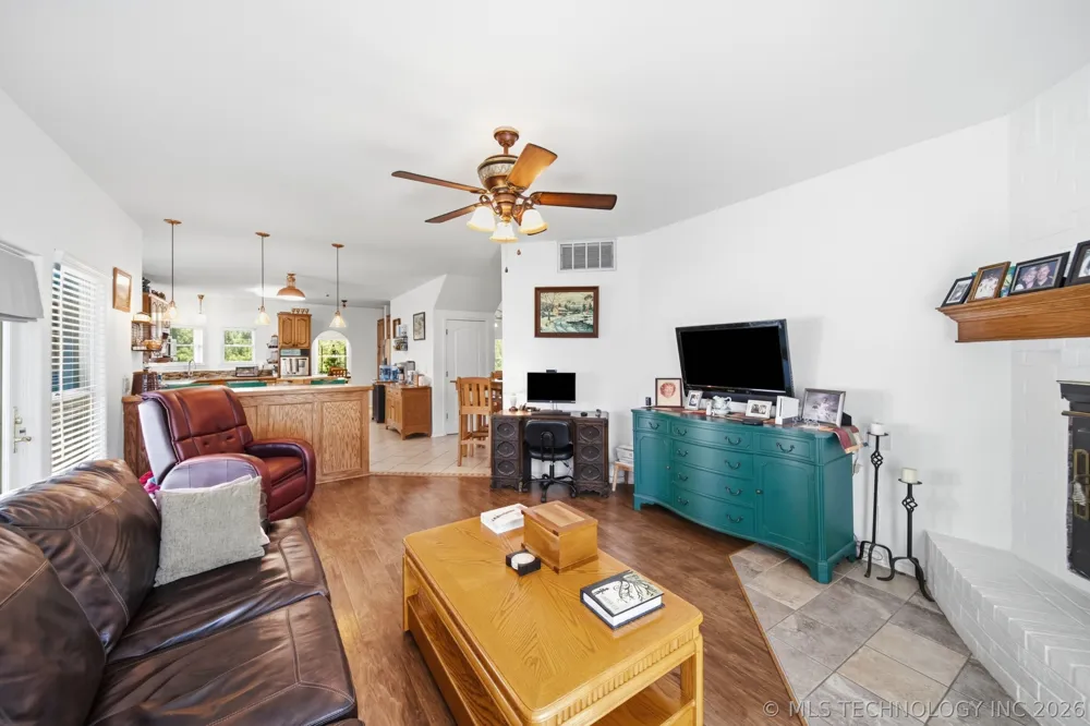 29945 S River Ridge Drive Catoosa, OK 74015